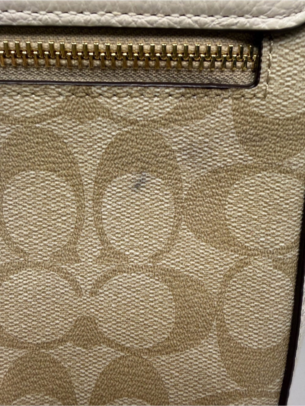 Coach Kleo Shoulder/ Crossbody Bag 23 in Blocked Signature Canvas - Picture 8 of 14